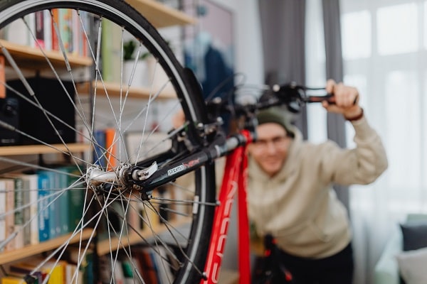 avantage du vélo appartement pour senior