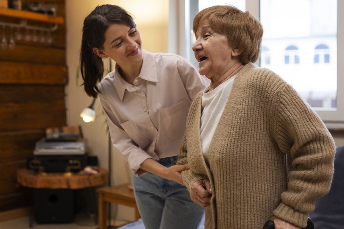 Astuces pour combattre isolement social des seniors